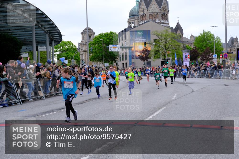 25.04.2026 - Das Zehntel Tim E. http://msf.ph/oto/9575427 25.04.2026 10:53:47 Ziel 5030, 5318, 5324, 5424, 5564, 5683, 5729, 6028, 6060, 6166, 6213, 6244, 6364, 6912, 6926, 7148, 7153, 7181, 7185, 7233, 7253, 7690, 7697, 7746, 7830, 7885, 7899, 7940, 8048, 8059 meine-sportfotos.de