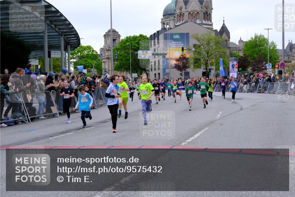 25.04.2026 - Das Zehntel Tim E. http://msf.ph/oto/9575432 25.04.2026 10:53:48 Ziel 5030, 5411, 5424, 5564, 5683, 5729, 6028, 6060, 6166, 6213, 6222, 6226, 6244, 6364, 6709, 6926, 7148, 7153, 7233, 7253, 7690, 7697, 7746, 7830, 7885, 7899, 7940, 8041, 8048, 8059 meine-sportfotos.de