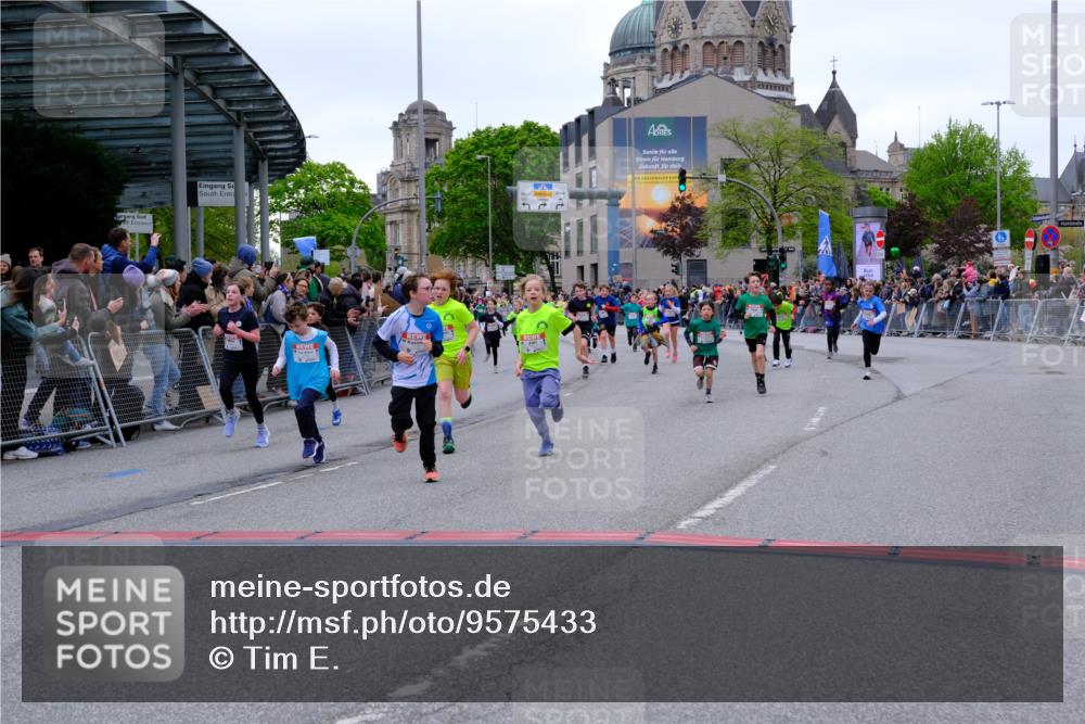 25.04.2026 - Das Zehntel Tim E. http://msf.ph/oto/9575433 25.04.2026 10:53:48 Ziel 5030, 5411, 5424, 5564, 5683, 5729, 6028, 6060, 6166, 6213, 6222, 6226, 6244, 6364, 6709, 6926, 7148, 7153, 7233, 7253, 7690, 7697, 7746, 7830, 7885, 7899, 7940, 8041, 8048, 8059 meine-sportfotos.de