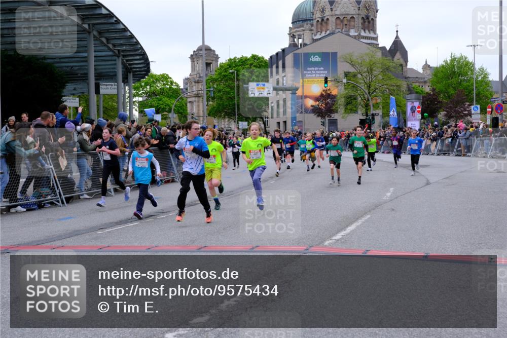 25.04.2026 - Das Zehntel Tim E. http://msf.ph/oto/9575434 25.04.2026 10:53:48 Ziel 5030, 5411, 5424, 5564, 5683, 5729, 6028, 6060, 6166, 6213, 6222, 6226, 6244, 6364, 6709, 6926, 7148, 7153, 7233, 7253, 7690, 7697, 7746, 7830, 7885, 7899, 7940, 8041, 8048, 8059 meine-sportfotos.de