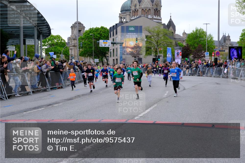25.04.2026 - Das Zehntel Tim E. http://msf.ph/oto/9575437 25.04.2026 10:53:50 Ziel 5030, 5234, 5411, 5424, 5564, 5683, 5713, 5729, 6060, 6166, 6213, 6222, 6226, 6244, 6364, 6623, 6709, 6926, 7148, 7153, 7194, 7233, 7253, 7690, 7697, 7746, 7830, 7940, 8041 meine-sportfotos.de
