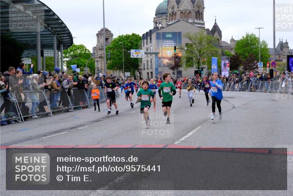 25.04.2026 - Das Zehntel Tim E. http://msf.ph/oto/9575441 25.04.2026 10:53:50 Ziel 5030, 5234, 5411, 5424, 5564, 5683, 5713, 5729, 6060, 6166, 6213, 6222, 6226, 6244, 6364, 6623, 6709, 6926, 7148, 7153, 7194, 7233, 7253, 7690, 7697, 7746, 7830, 7940, 8041 meine-sportfotos.de