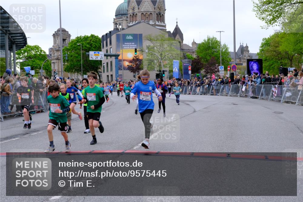 25.04.2026 - Das Zehntel Tim E. http://msf.ph/oto/9575445 25.04.2026 10:53:51 Ziel 5030, 5234, 5411, 5424, 5564, 5683, 5713, 5729, 6060, 6213, 6222, 6226, 6364, 6623, 6709, 7148, 7153, 7194, 7233, 7253, 7623, 7690, 7697, 7746, 7830, 7940, 8041 meine-sportfotos.de