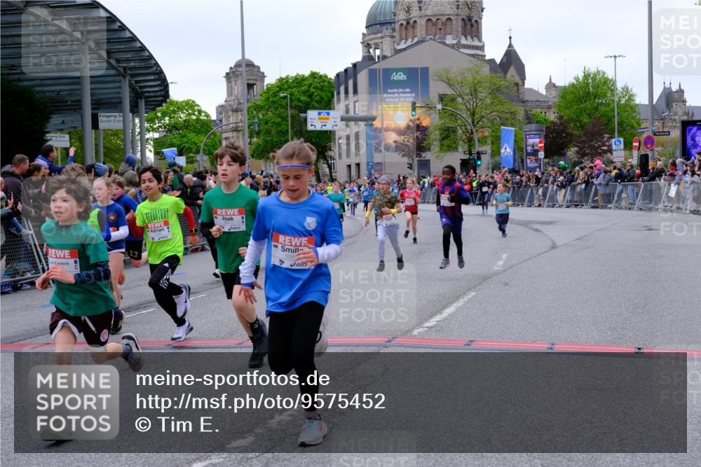 25.04.2026 - Das Zehntel Tim E. http://msf.ph/oto/9575452 25.04.2026 10:53:52 Ziel 5234, 5411, 5424, 5564, 5683, 5713, 5729, 5878, 5879, 6060, 6213, 6222, 6226, 6364, 6373, 6623, 6709, 7148, 7153, 7194, 7233, 7253, 7623, 7697, 7746, 7830, 7940, 8041 meine-sportfotos.de