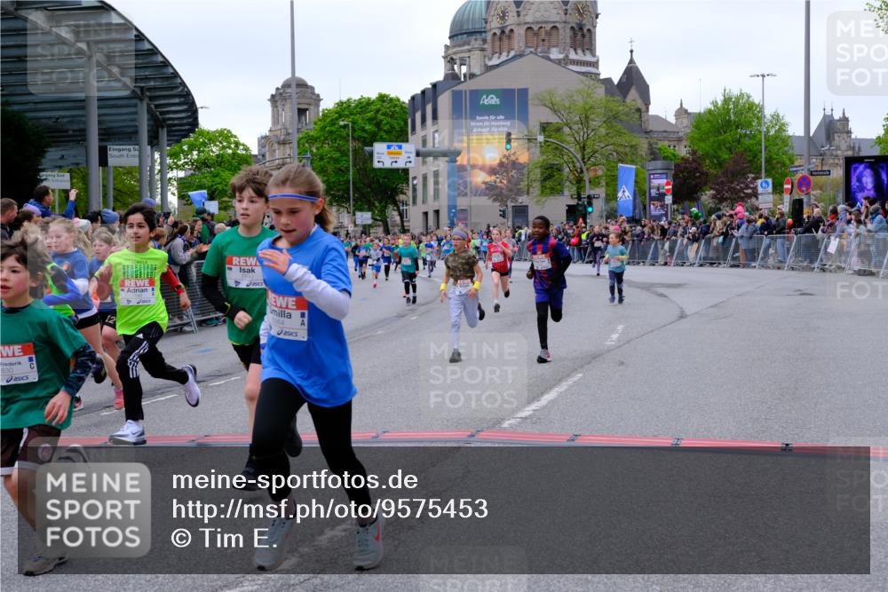 25.04.2026 - Das Zehntel Tim E. http://msf.ph/oto/9575453 25.04.2026 10:53:52 Ziel 5234, 5411, 5424, 5564, 5683, 5713, 5729, 5878, 5879, 6060, 6213, 6222, 6226, 6364, 6373, 6623, 6709, 7148, 7153, 7194, 7233, 7253, 7623, 7697, 7746, 7830, 7940, 8041 meine-sportfotos.de