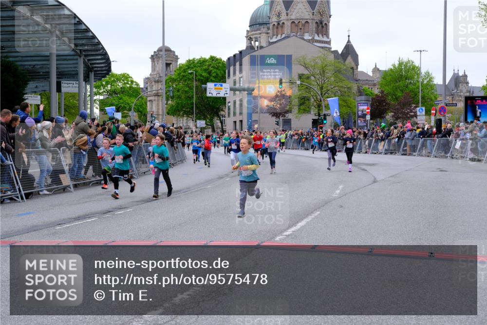 25.04.2026 - Das Zehntel Tim E. http://msf.ph/oto/9575478 25.04.2026 10:53:56 Ziel 5234, 5411, 5424, 5446, 5558, 5564, 5584, 5713, 5729, 5878, 5879, 6060, 6213, 6222, 6226, 6247, 6364, 6373, 6393, 6623, 6709, 7148, 7194, 7233, 7253, 7623, 7746, 7830, 7940, 8041 meine-sportfotos.de