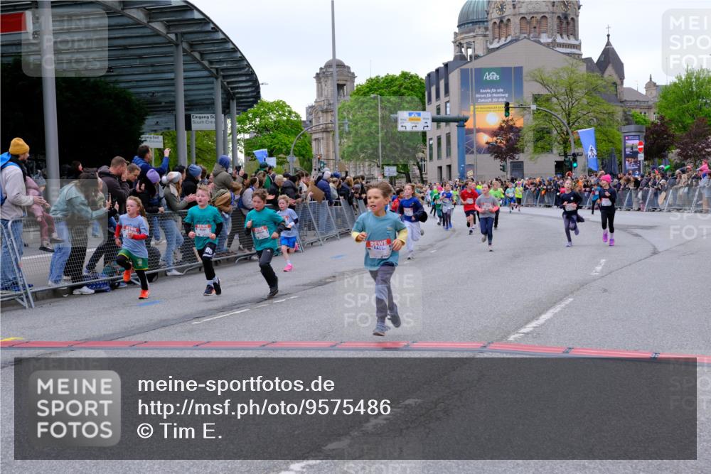 25.04.2026 - Das Zehntel Tim E. http://msf.ph/oto/9575486 25.04.2026 10:53:56 Ziel 5234, 5411, 5424, 5446, 5558, 5564, 5584, 5713, 5729, 5878, 5879, 6060, 6213, 6222, 6226, 6247, 6364, 6373, 6393, 6623, 6709, 7148, 7194, 7233, 7253, 7623, 7746, 7830, 7940, 8041 meine-sportfotos.de