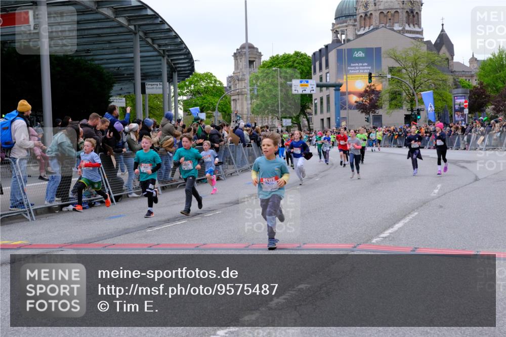 25.04.2026 - Das Zehntel Tim E. http://msf.ph/oto/9575487 25.04.2026 10:53:56 Ziel 5234, 5411, 5424, 5446, 5558, 5564, 5584, 5713, 5729, 5878, 5879, 6060, 6213, 6222, 6226, 6247, 6364, 6373, 6393, 6623, 6709, 7148, 7194, 7233, 7253, 7623, 7746, 7830, 7940, 8041 meine-sportfotos.de