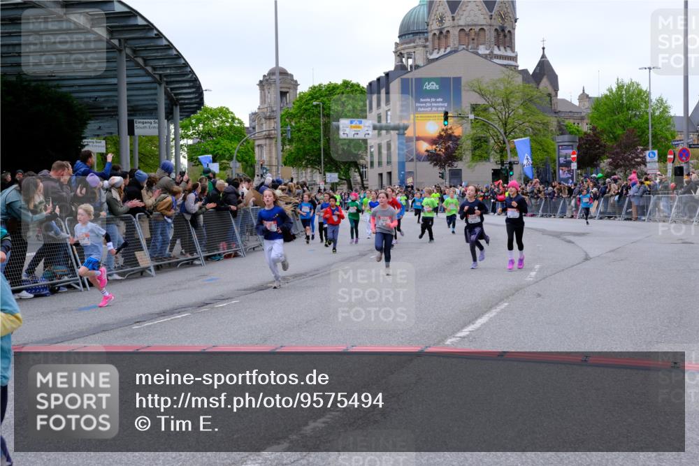 25.04.2026 - Das Zehntel Tim E. http://msf.ph/oto/9575494 25.04.2026 10:53:58 Ziel 5234, 5387, 5390, 5411, 5424, 5446, 5548, 5558, 5584, 5713, 5771, 5878, 5879, 6060, 6222, 6226, 6247, 6364, 6373, 6393, 6500, 6623, 6709, 7148, 7194, 7623, 7830, 7940, 8019, 8041, 8067 meine-sportfotos.de