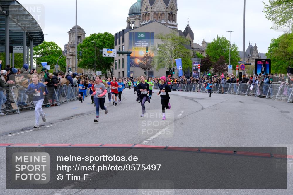 25.04.2026 - Das Zehntel Tim E. http://msf.ph/oto/9575497 25.04.2026 10:53:59 Ziel 5234, 5387, 5390, 5411, 5424, 5446, 5548, 5558, 5584, 5713, 5771, 5878, 5879, 6060, 6219, 6222, 6226, 6227, 6247, 6373, 6393, 6500, 6623, 6709, 7133, 7148, 7194, 7205, 7307, 7314, 7623, 7681, 7940, 8019, 8041, 8067 meine-sportfotos.de