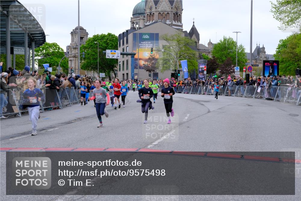 25.04.2026 - Das Zehntel Tim E. http://msf.ph/oto/9575498 25.04.2026 10:53:59 Ziel 5234, 5387, 5390, 5411, 5424, 5446, 5548, 5558, 5584, 5713, 5771, 5878, 5879, 6060, 6219, 6222, 6226, 6227, 6247, 6373, 6393, 6500, 6623, 6709, 7133, 7148, 7194, 7205, 7307, 7314, 7623, 7681, 7940, 8019, 8041, 8067 meine-sportfotos.de