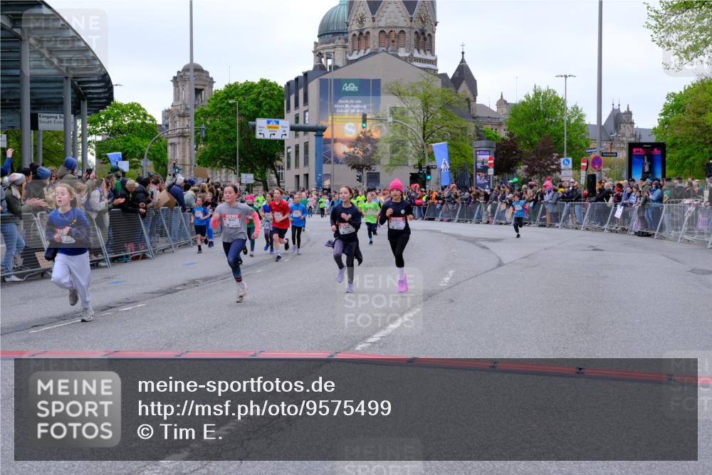 25.04.2026 - Das Zehntel Tim E. http://msf.ph/oto/9575499 25.04.2026 10:53:59 Ziel 5234, 5387, 5390, 5411, 5424, 5446, 5548, 5558, 5584, 5713, 5771, 5878, 5879, 6060, 6219, 6222, 6226, 6227, 6247, 6373, 6393, 6500, 6623, 6709, 7133, 7148, 7194, 7205, 7307, 7314, 7623, 7681, 7940, 8019, 8041, 8067 meine-sportfotos.de