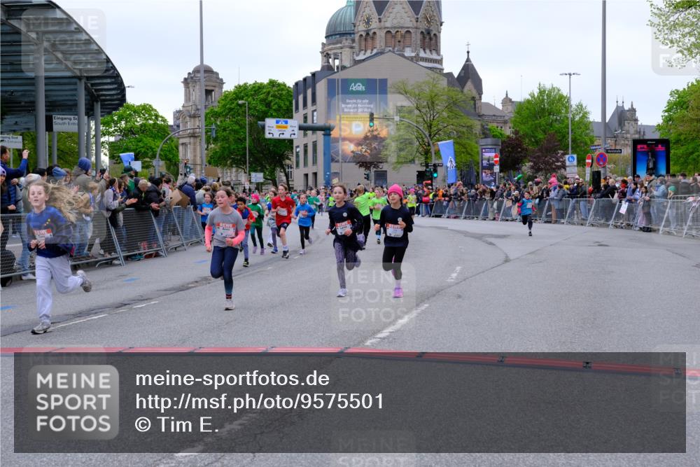 25.04.2026 - Das Zehntel Tim E. http://msf.ph/oto/9575501 25.04.2026 10:53:59 Ziel 5234, 5387, 5390, 5411, 5424, 5446, 5548, 5558, 5584, 5713, 5771, 5878, 5879, 6060, 6219, 6222, 6226, 6227, 6247, 6373, 6393, 6500, 6623, 6709, 7133, 7148, 7194, 7205, 7307, 7314, 7623, 7681, 7940, 8019, 8041, 8067 meine-sportfotos.de