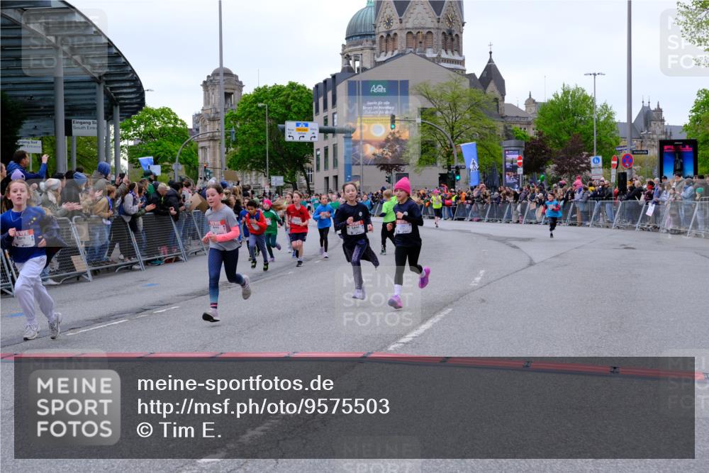 25.04.2026 - Das Zehntel Tim E. http://msf.ph/oto/9575503 25.04.2026 10:53:59 Ziel 5234, 5387, 5390, 5411, 5424, 5446, 5548, 5558, 5584, 5713, 5771, 5878, 5879, 6060, 6219, 6222, 6226, 6227, 6247, 6373, 6393, 6500, 6623, 6709, 7133, 7148, 7194, 7205, 7307, 7314, 7623, 7681, 7940, 8019, 8041, 8067 meine-sportfotos.de