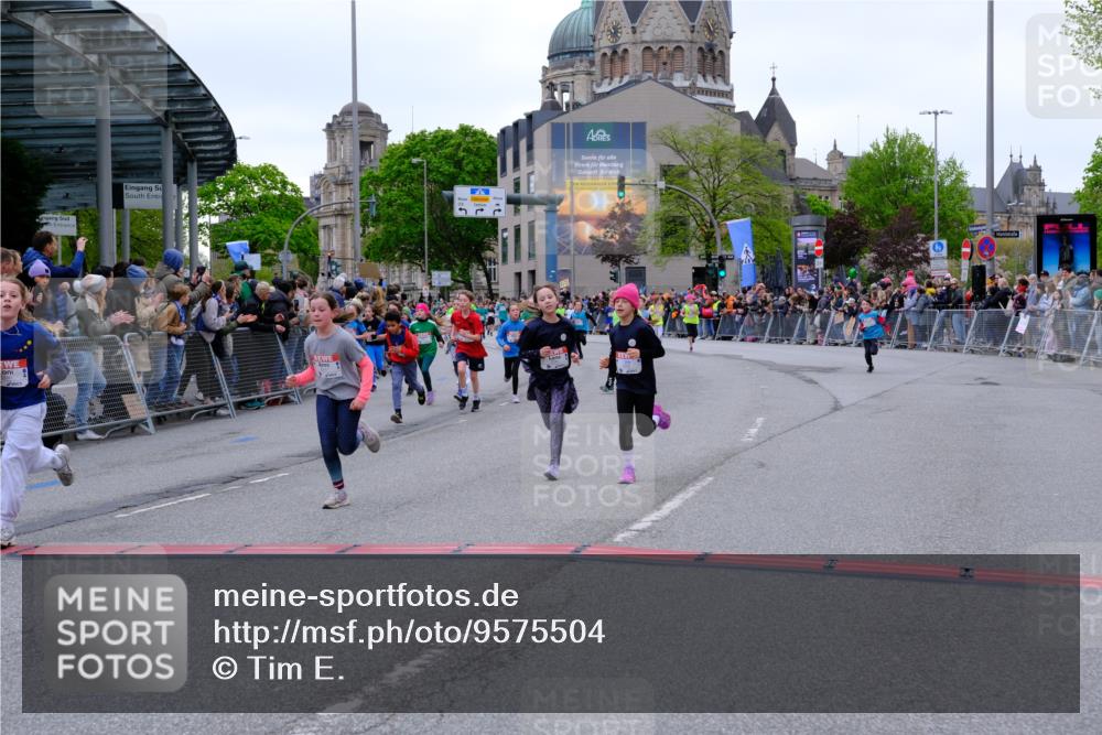 25.04.2026 - Das Zehntel Tim E. http://msf.ph/oto/9575504 25.04.2026 10:53:59 Ziel 5234, 5387, 5390, 5411, 5424, 5446, 5548, 5558, 5584, 5713, 5771, 5878, 5879, 6060, 6219, 6222, 6226, 6227, 6247, 6373, 6393, 6500, 6623, 6709, 7133, 7148, 7194, 7205, 7307, 7314, 7623, 7681, 7940, 8019, 8041, 8067 meine-sportfotos.de