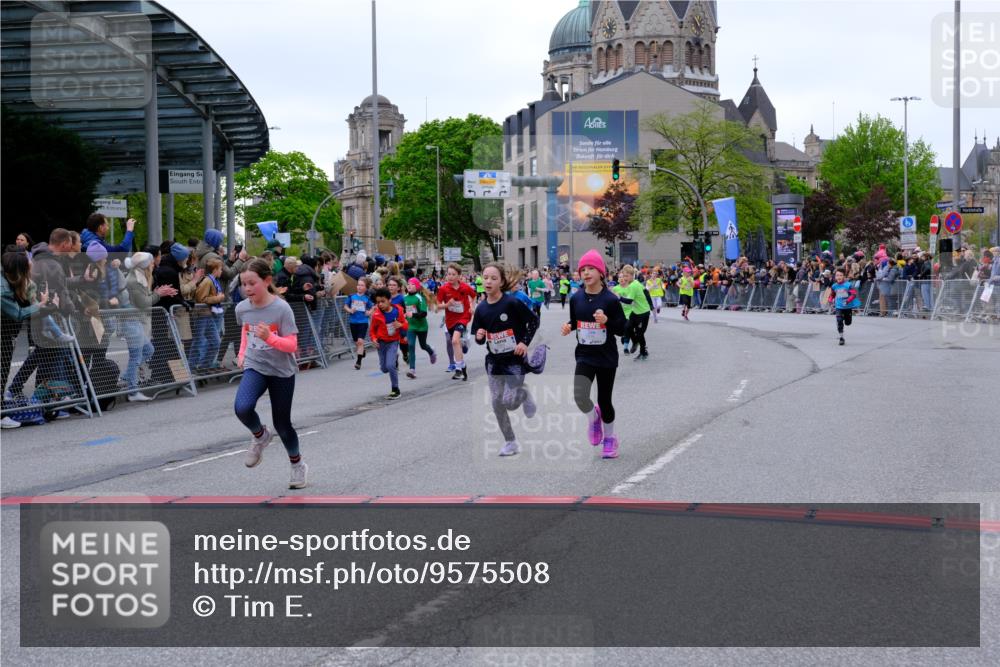 25.04.2026 - Das Zehntel Tim E. http://msf.ph/oto/9575508 25.04.2026 10:54:00 Ziel 5234, 5387, 5390, 5411, 5446, 5548, 5558, 5584, 5713, 5771, 5786, 5878, 5879, 6219, 6222, 6226, 6227, 6247, 6373, 6393, 6500, 6623, 6709, 7133, 7194, 7205, 7307, 7314, 7623, 7681, 8019, 8041, 8067 meine-sportfotos.de