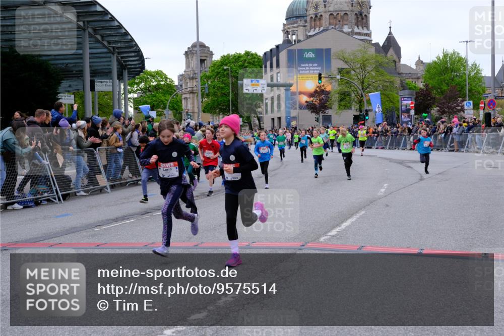 25.04.2026 - Das Zehntel Tim E. http://msf.ph/oto/9575514 25.04.2026 10:54:00 Ziel 5234, 5387, 5390, 5411, 5446, 5548, 5558, 5584, 5713, 5771, 5786, 5878, 5879, 6219, 6222, 6226, 6227, 6247, 6373, 6393, 6500, 6623, 6709, 7133, 7194, 7205, 7307, 7314, 7623, 7681, 8019, 8041, 8067 meine-sportfotos.de