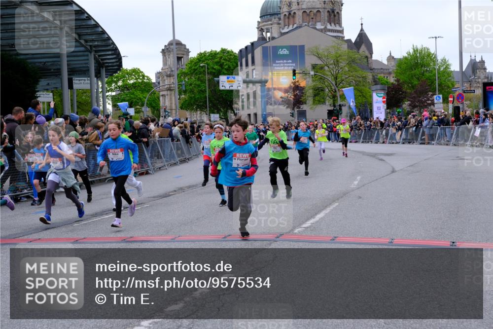25.04.2026 - Das Zehntel Tim E. http://msf.ph/oto/9575534 25.04.2026 10:54:03 Ziel 5387, 5390, 5446, 5548, 5558, 5584, 5771, 5786, 5878, 5879, 6036, 6065, 6076, 6219, 6227, 6247, 6373, 6393, 6500, 6505, 7133, 7205, 7307, 7314, 7623, 7681, 8019, 8067 meine-sportfotos.de