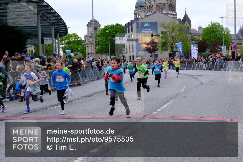 25.04.2026 - Das Zehntel Tim E. http://msf.ph/oto/9575535 25.04.2026 10:54:03 Ziel 5387, 5390, 5446, 5548, 5558, 5584, 5771, 5786, 5878, 5879, 6036, 6065, 6076, 6219, 6227, 6247, 6373, 6393, 6500, 6505, 7133, 7205, 7307, 7314, 7623, 7681, 8019, 8067 meine-sportfotos.de
