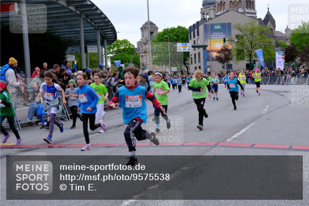 25.04.2026 - Das Zehntel Tim E. http://msf.ph/oto/9575538 25.04.2026 10:54:03 Ziel 5387, 5390, 5446, 5548, 5558, 5584, 5771, 5786, 5878, 5879, 6036, 6065, 6076, 6219, 6227, 6247, 6373, 6393, 6500, 6505, 7133, 7205, 7307, 7314, 7623, 7681, 8019, 8067 meine-sportfotos.de