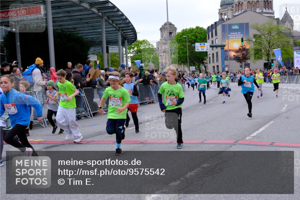 25.04.2026 - Das Zehntel Tim E. http://msf.ph/oto/9575542 25.04.2026 10:54:04 Ziel 5357, 5387, 5390, 5446, 5548, 5558, 5584, 5771, 5786, 5878, 5879, 6036, 6065, 6076, 6219, 6227, 6247, 6373, 6393, 6500, 6505, 7133, 7205, 7307, 7314, 7681, 8019, 8067 meine-sportfotos.de