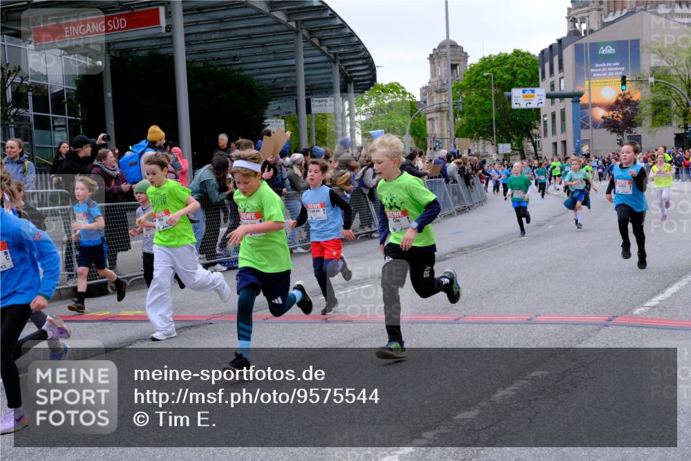 25.04.2026 - Das Zehntel Tim E. http://msf.ph/oto/9575544 25.04.2026 10:54:04 Ziel 5357, 5387, 5390, 5446, 5548, 5558, 5584, 5771, 5786, 5878, 5879, 6036, 6065, 6076, 6219, 6227, 6247, 6373, 6393, 6500, 6505, 7133, 7205, 7307, 7314, 7681, 8019, 8067 meine-sportfotos.de