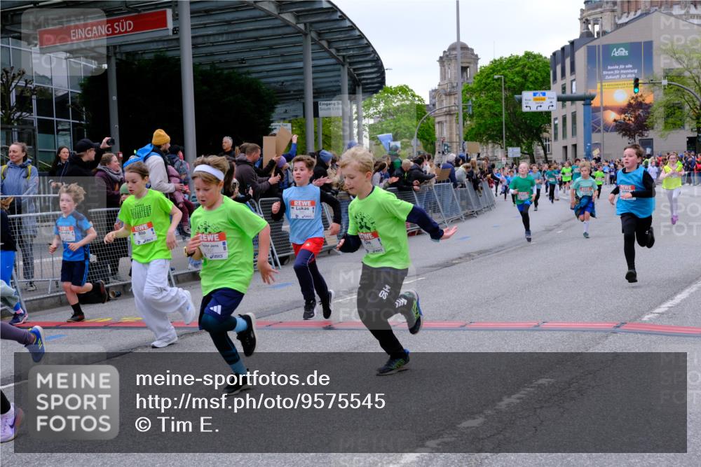 25.04.2026 - Das Zehntel Tim E. http://msf.ph/oto/9575545 25.04.2026 10:54:04 Ziel 5357, 5387, 5390, 5446, 5548, 5558, 5584, 5771, 5786, 5878, 5879, 6036, 6065, 6076, 6219, 6227, 6247, 6373, 6393, 6500, 6505, 7133, 7205, 7307, 7314, 7681, 8019, 8067 meine-sportfotos.de