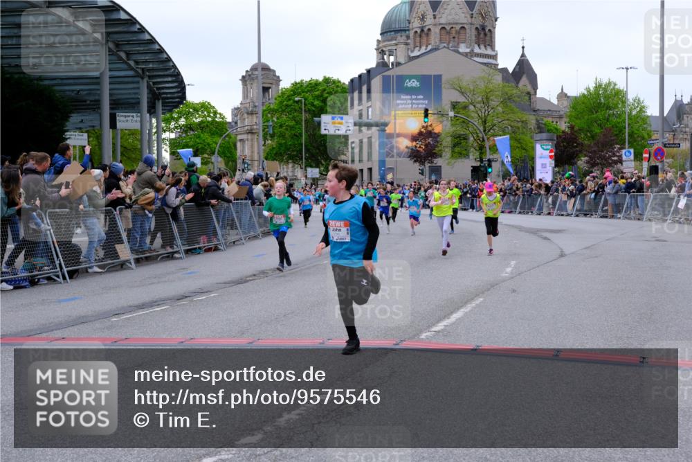 25.04.2026 - Das Zehntel Tim E. http://msf.ph/oto/9575546 25.04.2026 10:54:05 Ziel 5357, 5387, 5390, 5446, 5548, 5558, 5584, 5771, 5786, 5827, 6036, 6065, 6076, 6219, 6227, 6247, 6393, 6500, 6505, 7133, 7205, 7249, 7307, 7314, 7681, 8019, 8067 meine-sportfotos.de
