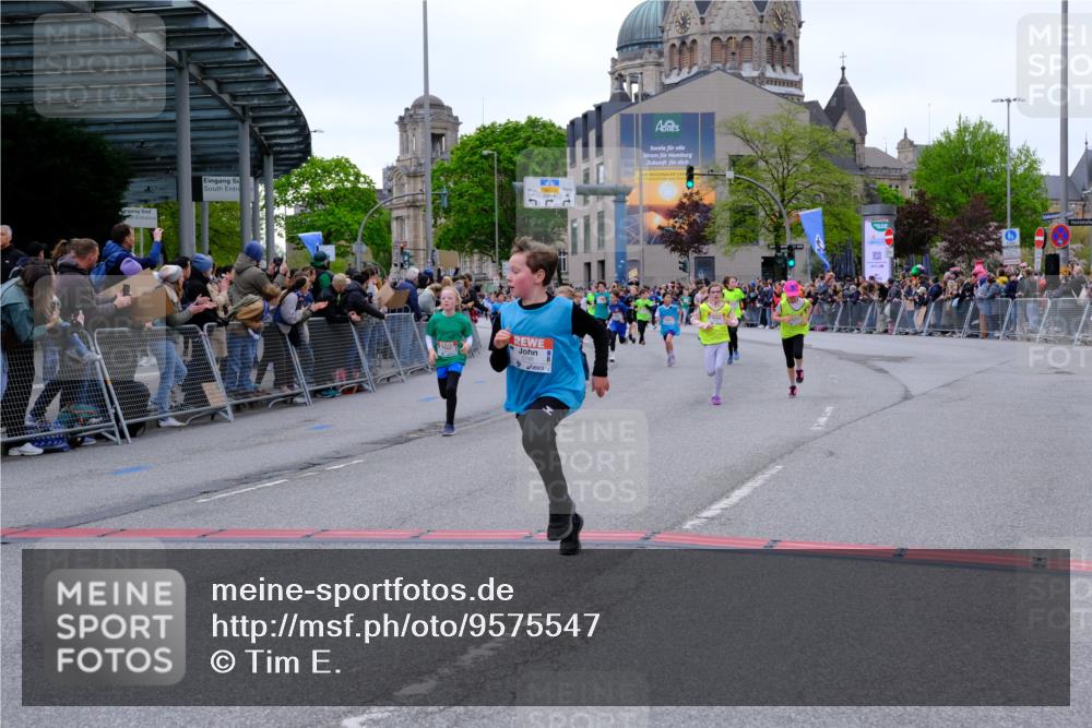 25.04.2026 - Das Zehntel Tim E. http://msf.ph/oto/9575547 25.04.2026 10:54:05 Ziel 5357, 5387, 5390, 5446, 5548, 5558, 5584, 5771, 5786, 5827, 6036, 6065, 6076, 6219, 6227, 6247, 6393, 6500, 6505, 7133, 7205, 7249, 7307, 7314, 7681, 8019, 8067 meine-sportfotos.de