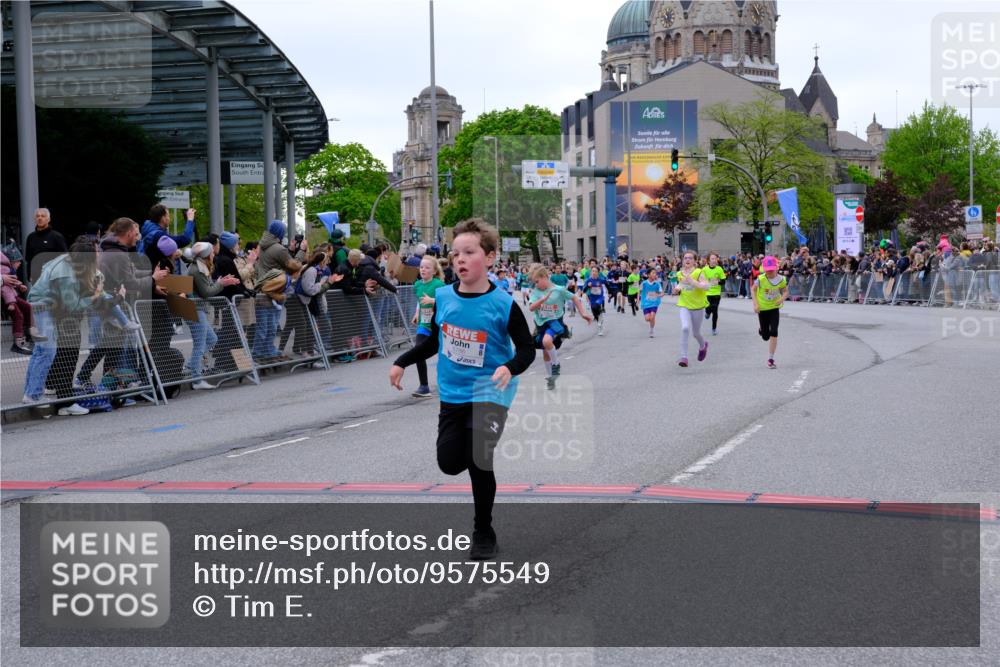 25.04.2026 - Das Zehntel Tim E. http://msf.ph/oto/9575549 25.04.2026 10:54:05 Ziel 5357, 5387, 5390, 5446, 5548, 5558, 5584, 5771, 5786, 5827, 6036, 6065, 6076, 6219, 6227, 6247, 6393, 6500, 6505, 7133, 7205, 7249, 7307, 7314, 7681, 8019, 8067 meine-sportfotos.de
