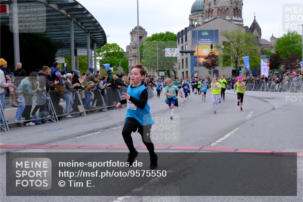 25.04.2026 - Das Zehntel Tim E. http://msf.ph/oto/9575550 25.04.2026 10:54:05 Ziel 5357, 5387, 5390, 5446, 5548, 5558, 5584, 5771, 5786, 5827, 6036, 6065, 6076, 6219, 6227, 6247, 6393, 6500, 6505, 7133, 7205, 7249, 7307, 7314, 7681, 8019, 8067 meine-sportfotos.de