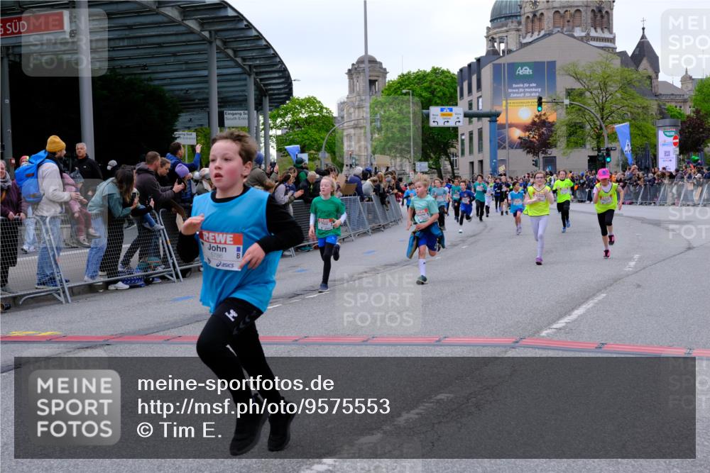 25.04.2026 - Das Zehntel Tim E. http://msf.ph/oto/9575553 25.04.2026 10:54:06 Ziel 5357, 5387, 5390, 5446, 5548, 5558, 5584, 5771, 5786, 5827, 6036, 6065, 6076, 6219, 6227, 6247, 6393, 6500, 6505, 7133, 7205, 7249, 7307, 7314, 7526, 7681, 8019, 8067 meine-sportfotos.de