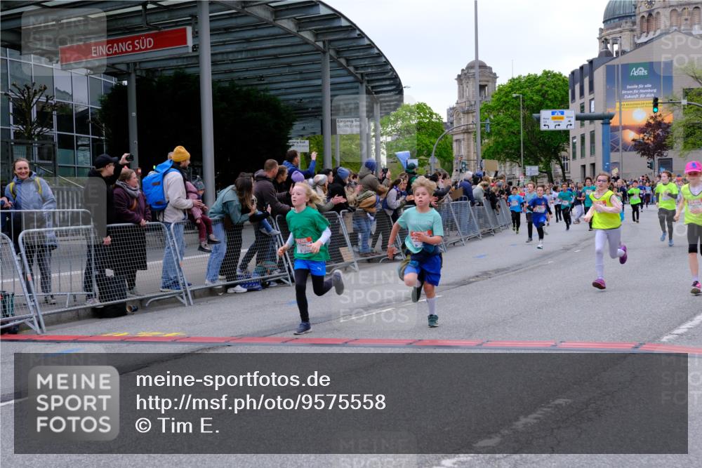25.04.2026 - Das Zehntel Tim E. http://msf.ph/oto/9575558 25.04.2026 10:54:07 Ziel 5357, 5387, 5390, 5548, 5558, 5584, 5771, 5786, 5827, 6036, 6065, 6076, 6219, 6227, 6247, 6500, 6505, 7133, 7205, 7249, 7307, 7314, 7526, 7681, 8019, 8067 meine-sportfotos.de
