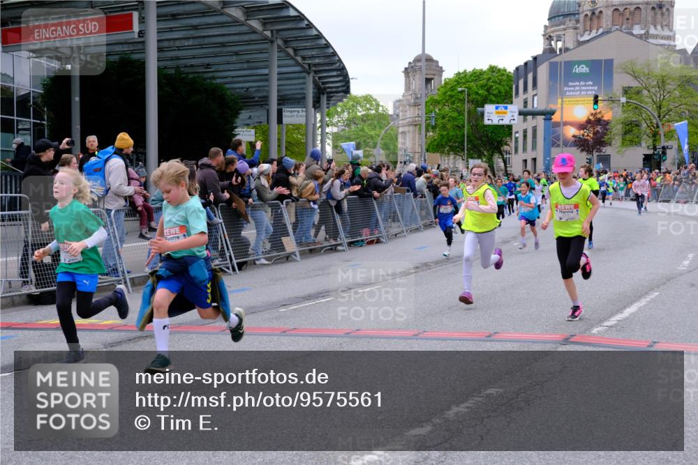 25.04.2026 - Das Zehntel Tim E. http://msf.ph/oto/9575561 25.04.2026 10:54:07 Ziel 5357, 5387, 5390, 5548, 5558, 5584, 5771, 5786, 5827, 6036, 6065, 6076, 6219, 6227, 6247, 6500, 6505, 7133, 7205, 7249, 7307, 7314, 7526, 7681, 8019, 8067 meine-sportfotos.de