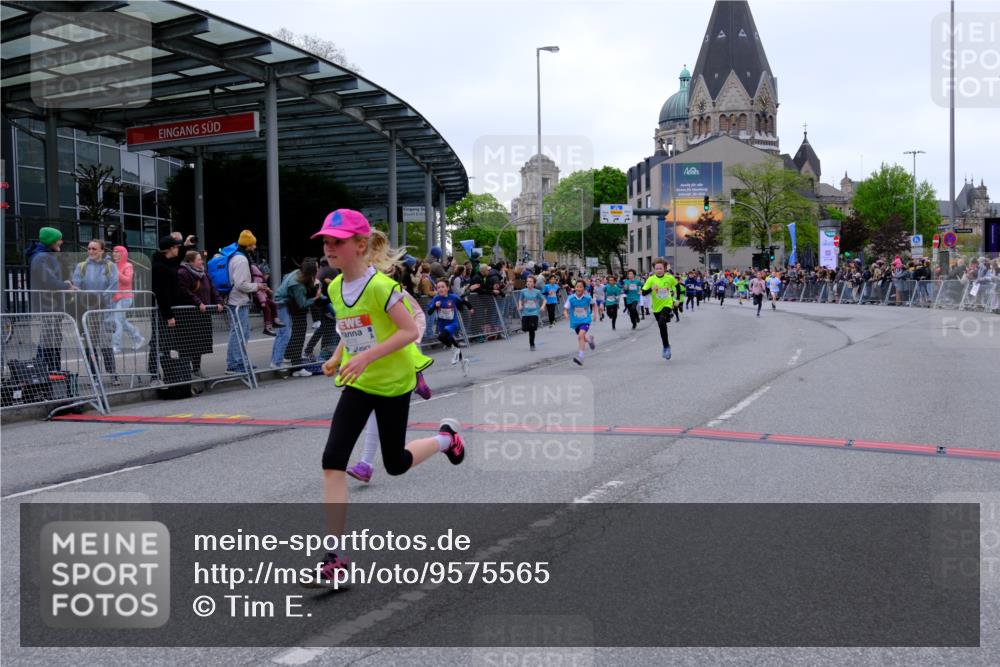 25.04.2026 - Das Zehntel Tim E. http://msf.ph/oto/9575565 25.04.2026 10:54:08 Ziel 5357, 5387, 5390, 5447, 5548, 5771, 5786, 5827, 5901, 5903, 6036, 6065, 6076, 6219, 6227, 6500, 6505, 6844, 7133, 7175, 7205, 7249, 7307, 7314, 7526, 7681, 8019, 8067 meine-sportfotos.de