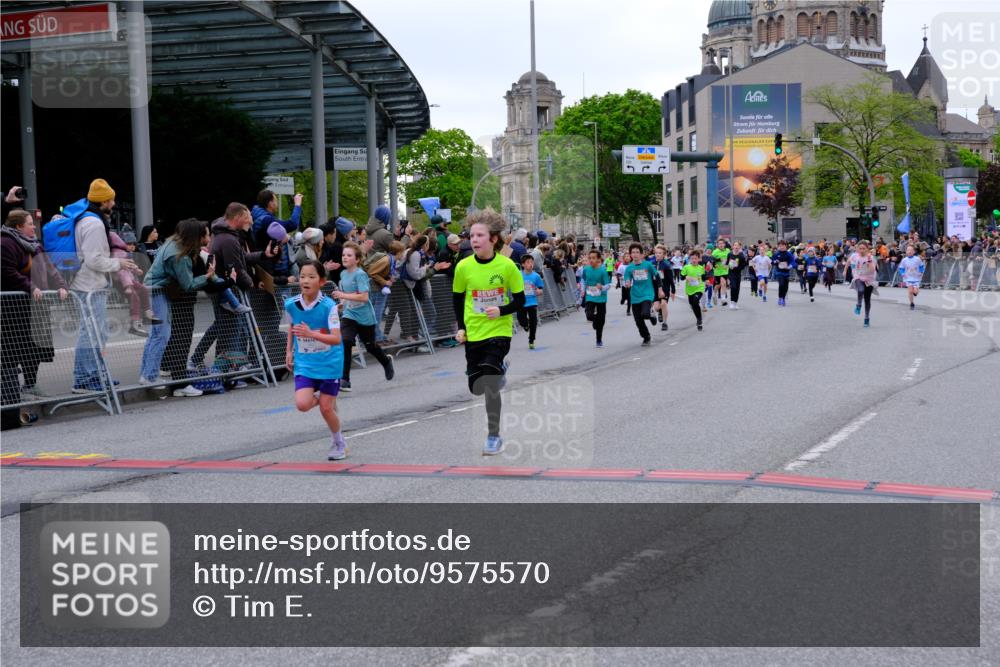 25.04.2026 - Das Zehntel Tim E. http://msf.ph/oto/9575570 25.04.2026 10:54:10 Ziel 5255, 5357, 5390, 5447, 5548, 5771, 5786, 5827, 5901, 5903, 6036, 6065, 6076, 6219, 6227, 6500, 6505, 6613, 6696, 6740, 6844, 7133, 7175, 7183, 7205, 7249, 7307, 7314, 7526, 7681, 7741, 8019, 8067 meine-sportfotos.de