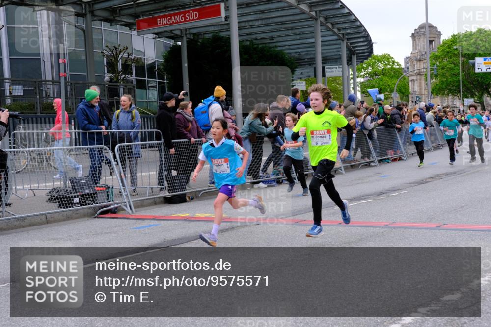 25.04.2026 - Das Zehntel Tim E. http://msf.ph/oto/9575571 25.04.2026 10:54:10 Ziel 5255, 5357, 5390, 5447, 5548, 5771, 5786, 5827, 5901, 5903, 6036, 6065, 6076, 6219, 6227, 6500, 6505, 6613, 6696, 6740, 6844, 7133, 7175, 7183, 7205, 7249, 7307, 7314, 7526, 7681, 7741, 8019, 8067 meine-sportfotos.de
