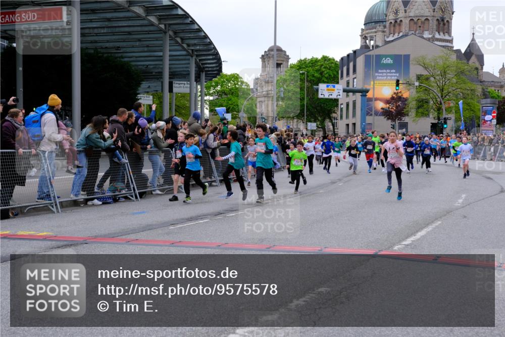 25.04.2026 - Das Zehntel Tim E. http://msf.ph/oto/9575578 25.04.2026 10:54:11 Ziel 5004, 5113, 5255, 5357, 5376, 5403, 5447, 5470, 5786, 5827, 5901, 5903, 6036, 6065, 6076, 6219, 6227, 6505, 6613, 6696, 6701, 6740, 6844, 7133, 7175, 7183, 7205, 7249, 7307, 7314, 7526, 7681, 7741, 7752 meine-sportfotos.de