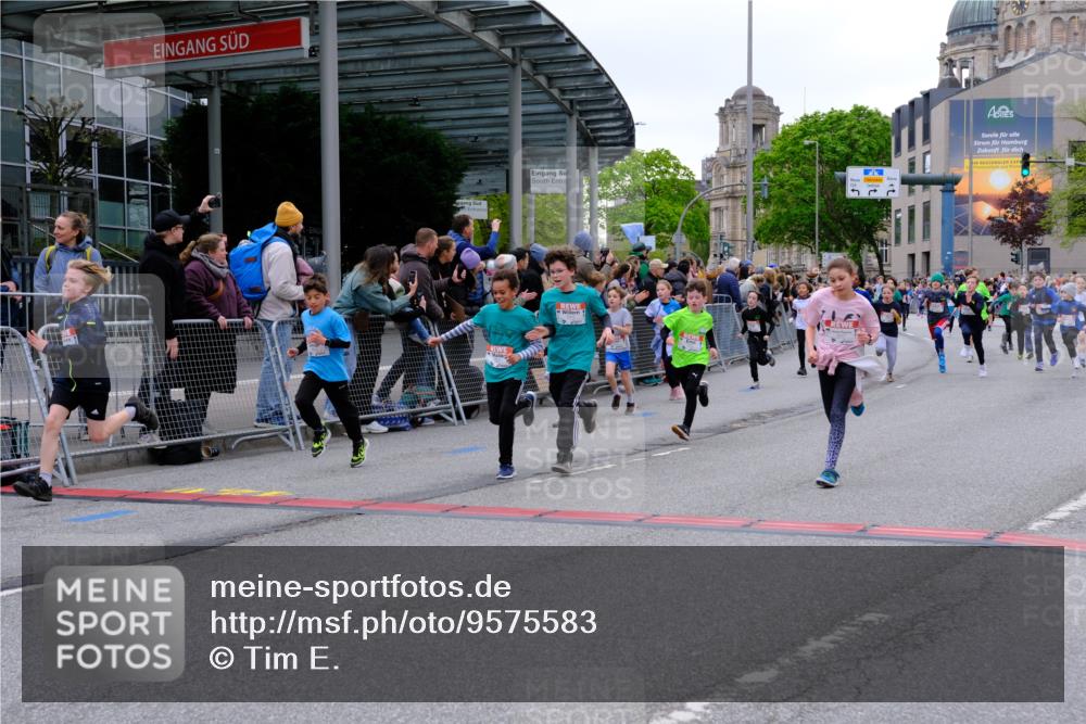 25.04.2026 - Das Zehntel Tim E. http://msf.ph/oto/9575583 25.04.2026 10:54:13 Ziel 5004, 5059, 5113, 5255, 5306, 5357, 5376, 5403, 5447, 5470, 5827, 5901, 5903, 6036, 6065, 6076, 6505, 6613, 6696, 6701, 6714, 6740, 6844, 6972, 7095, 7175, 7183, 7206, 7249, 7526, 7741, 7752, 7927, 7949 meine-sportfotos.de