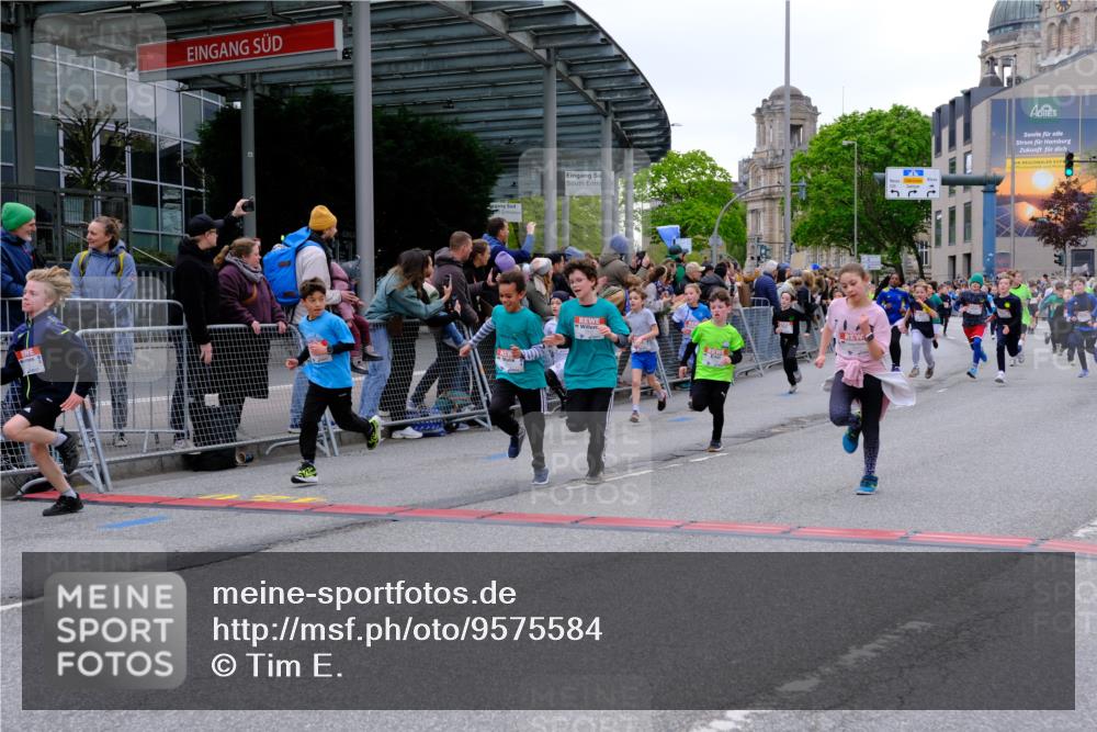 25.04.2026 - Das Zehntel Tim E. http://msf.ph/oto/9575584 25.04.2026 10:54:13 Ziel 5004, 5059, 5113, 5255, 5306, 5357, 5376, 5403, 5447, 5470, 5827, 5901, 5903, 6036, 6065, 6076, 6505, 6613, 6696, 6701, 6714, 6740, 6844, 6972, 7095, 7175, 7183, 7206, 7249, 7526, 7741, 7752, 7927, 7949 meine-sportfotos.de