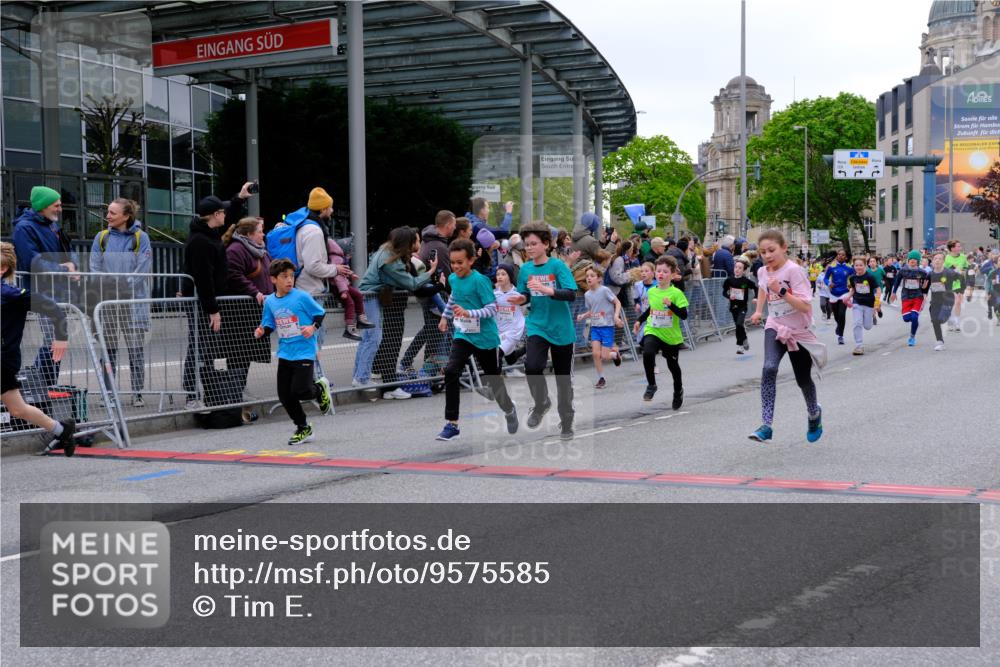 25.04.2026 - Das Zehntel Tim E. http://msf.ph/oto/9575585 25.04.2026 10:54:13 Ziel 5004, 5059, 5113, 5255, 5306, 5357, 5376, 5403, 5447, 5470, 5827, 5901, 5903, 6036, 6065, 6076, 6505, 6613, 6696, 6701, 6714, 6740, 6844, 6972, 7095, 7175, 7183, 7206, 7249, 7526, 7741, 7752, 7927, 7949 meine-sportfotos.de