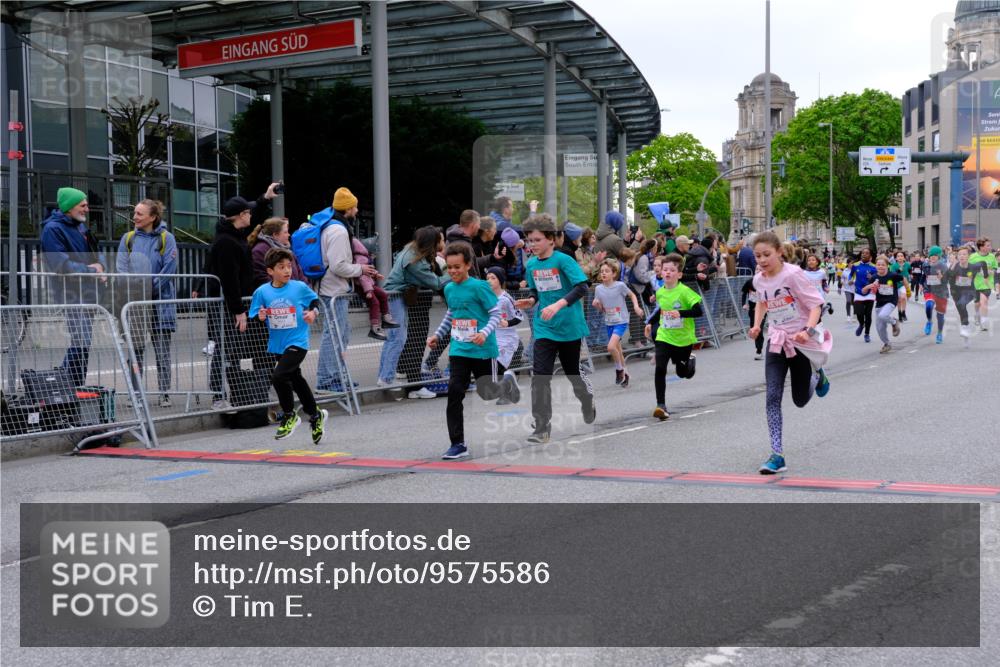 25.04.2026 - Das Zehntel Tim E. http://msf.ph/oto/9575586 25.04.2026 10:54:13 Ziel 5004, 5059, 5113, 5255, 5306, 5357, 5376, 5403, 5447, 5470, 5827, 5901, 5903, 6036, 6065, 6076, 6505, 6613, 6696, 6701, 6714, 6740, 6844, 6972, 7095, 7175, 7183, 7206, 7249, 7526, 7741, 7752, 7927, 7949 meine-sportfotos.de