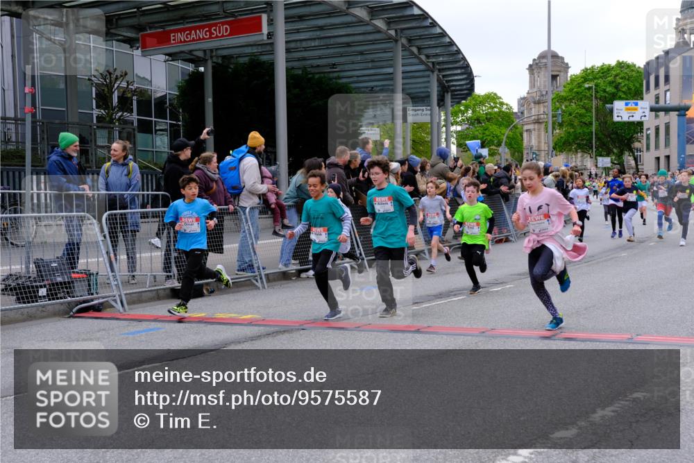 25.04.2026 - Das Zehntel Tim E. http://msf.ph/oto/9575587 25.04.2026 10:54:13 Ziel 5004, 5059, 5113, 5255, 5306, 5357, 5376, 5403, 5447, 5470, 5827, 5901, 5903, 6036, 6065, 6076, 6505, 6613, 6696, 6701, 6714, 6740, 6844, 6972, 7095, 7175, 7183, 7206, 7249, 7526, 7741, 7752, 7927, 7949 meine-sportfotos.de