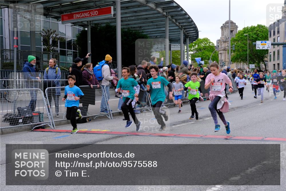 25.04.2026 - Das Zehntel Tim E. http://msf.ph/oto/9575588 25.04.2026 10:54:13 Ziel 5004, 5059, 5113, 5255, 5306, 5357, 5376, 5403, 5447, 5470, 5827, 5901, 5903, 6036, 6065, 6076, 6505, 6613, 6696, 6701, 6714, 6740, 6844, 6972, 7095, 7175, 7183, 7206, 7249, 7526, 7741, 7752, 7927, 7949 meine-sportfotos.de