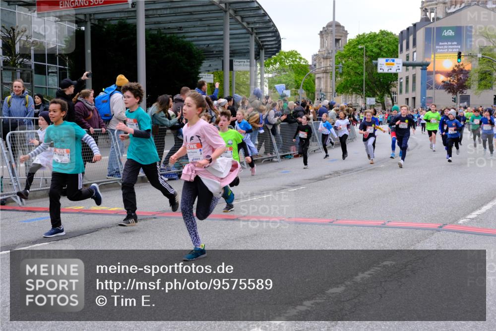 25.04.2026 - Das Zehntel Tim E. http://msf.ph/oto/9575589 25.04.2026 10:54:14 Ziel 5004, 5059, 5072, 5113, 5255, 5306, 5357, 5376, 5403, 5447, 5470, 5827, 5901, 5903, 6036, 6065, 6076, 6505, 6613, 6635, 6696, 6701, 6714, 6740, 6844, 6972, 7095, 7175, 7183, 7206, 7249, 7311, 7526, 7741, 7752, 7927, 7949 meine-sportfotos.de