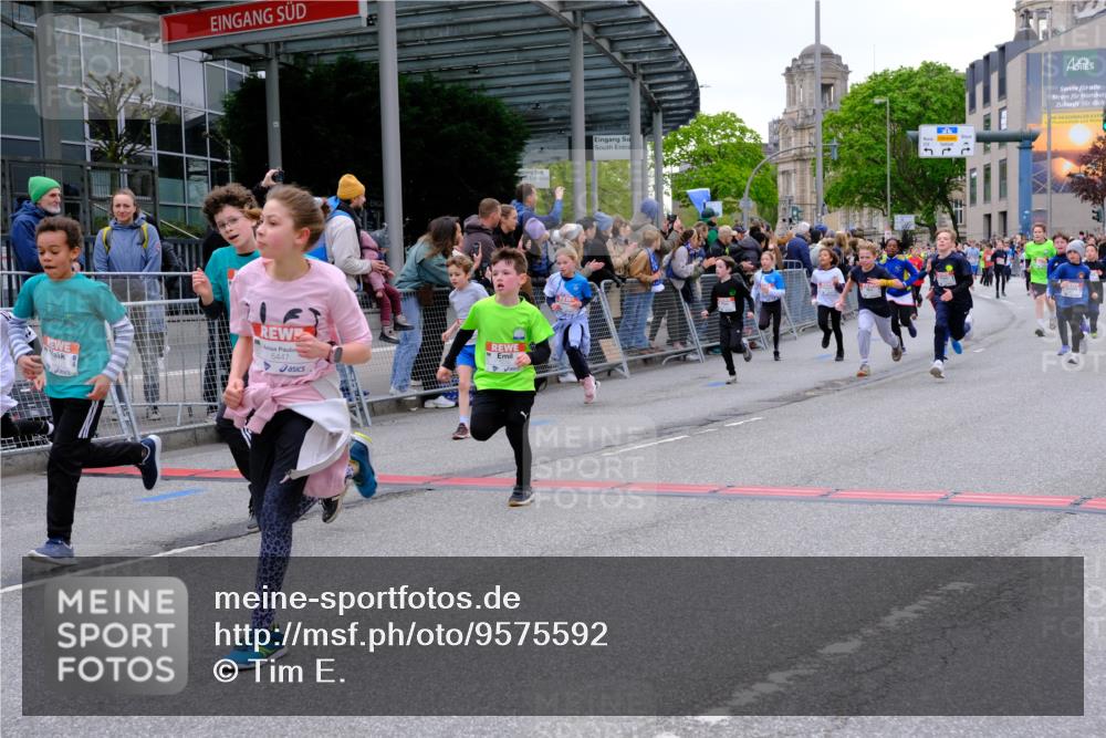 25.04.2026 - Das Zehntel Tim E. http://msf.ph/oto/9575592 25.04.2026 10:54:14 Ziel 5004, 5059, 5072, 5113, 5255, 5306, 5357, 5376, 5403, 5447, 5470, 5827, 5901, 5903, 6036, 6065, 6076, 6505, 6613, 6635, 6696, 6701, 6714, 6740, 6844, 6972, 7095, 7175, 7183, 7206, 7249, 7311, 7526, 7741, 7752, 7927, 7949 meine-sportfotos.de