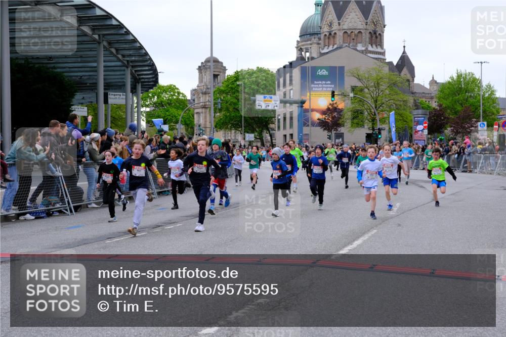 25.04.2026 - Das Zehntel Tim E. http://msf.ph/oto/9575595 25.04.2026 10:54:15 Ziel 5004, 5059, 5072, 5113, 5255, 5306, 5357, 5376, 5403, 5447, 5470, 5827, 5901, 5903, 6065, 6613, 6635, 6696, 6701, 6714, 6740, 6844, 6920, 6923, 6924, 6972, 7095, 7175, 7183, 7206, 7249, 7311, 7526, 7741, 7752, 7927, 7949 meine-sportfotos.de