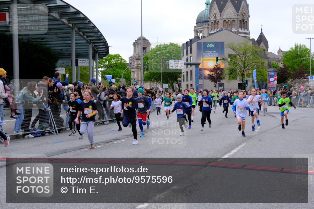 25.04.2026 - Das Zehntel Tim E. http://msf.ph/oto/9575596 25.04.2026 10:54:15 Ziel 5004, 5059, 5072, 5113, 5255, 5306, 5357, 5376, 5403, 5447, 5470, 5827, 5901, 5903, 6065, 6613, 6635, 6696, 6701, 6714, 6740, 6844, 6920, 6923, 6924, 6972, 7095, 7175, 7183, 7206, 7249, 7311, 7526, 7741, 7752, 7927, 7949 meine-sportfotos.de