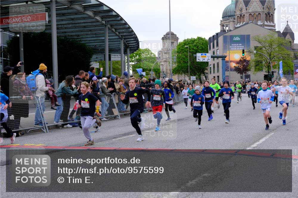 25.04.2026 - Das Zehntel Tim E. http://msf.ph/oto/9575599 25.04.2026 10:54:15 Ziel 5004, 5059, 5072, 5113, 5255, 5306, 5357, 5376, 5403, 5447, 5470, 5827, 5901, 5903, 6065, 6613, 6635, 6696, 6701, 6714, 6740, 6844, 6920, 6923, 6924, 6972, 7095, 7175, 7183, 7206, 7249, 7311, 7526, 7741, 7752, 7927, 7949 meine-sportfotos.de