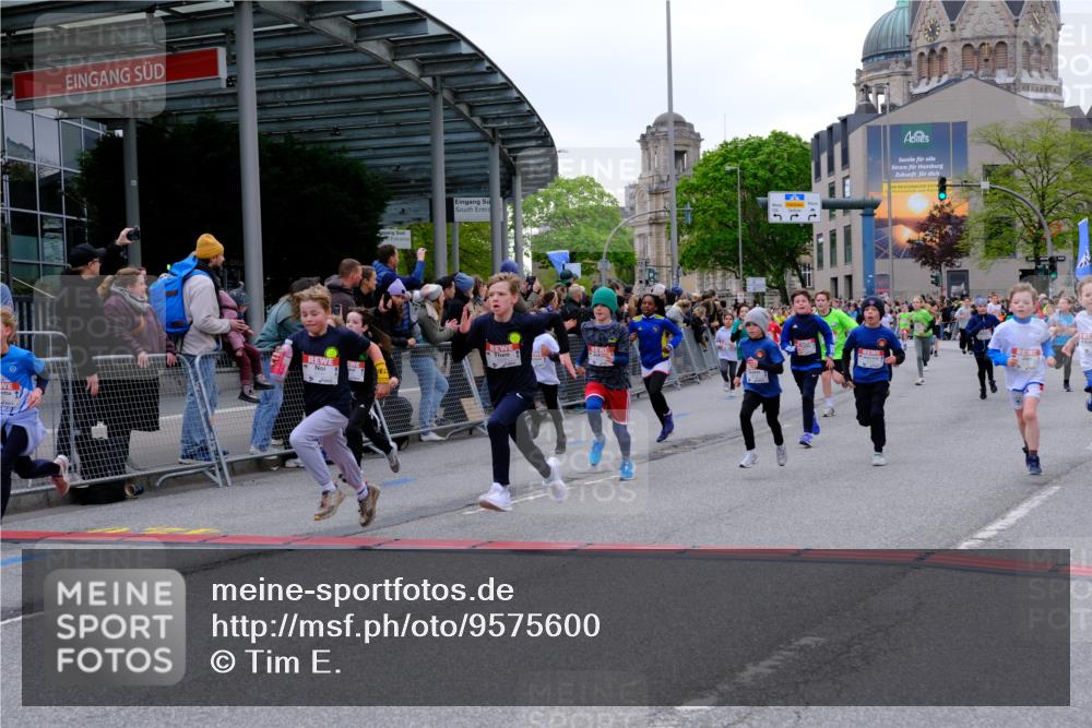 25.04.2026 - Das Zehntel Tim E. http://msf.ph/oto/9575600 25.04.2026 10:54:15 Ziel 5004, 5059, 5072, 5113, 5255, 5306, 5357, 5376, 5403, 5447, 5470, 5827, 5901, 5903, 6065, 6613, 6635, 6696, 6701, 6714, 6740, 6844, 6920, 6923, 6924, 6972, 7095, 7175, 7183, 7206, 7249, 7311, 7526, 7741, 7752, 7927, 7949 meine-sportfotos.de